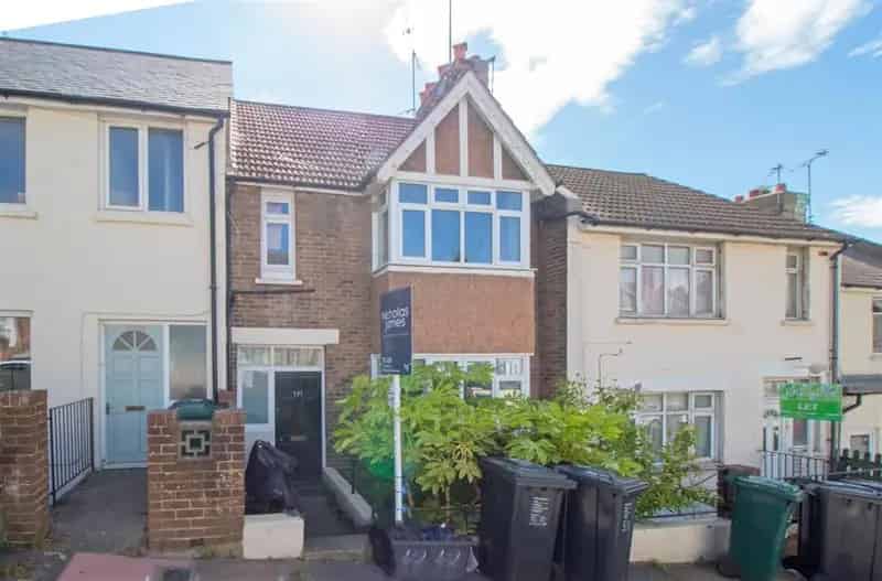 4 Bedroom Maisonette Near Brighton University - Students Welcome