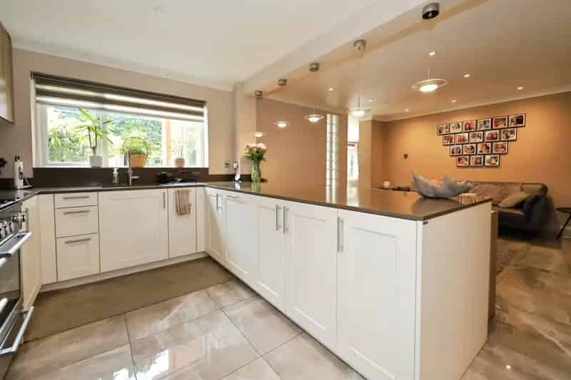 Six Bedroom Detached Family Home Pedmore