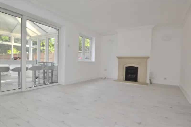 3 Bedroom House to Rent Hucclecote No Deposit Option