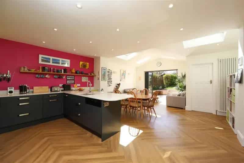 4 Bedroom House for Sale Family Home with Views