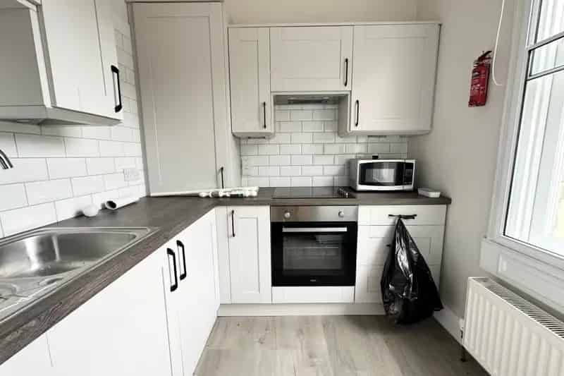 Two Bedroom House in Bath Near City Centre Zero Deposit Available