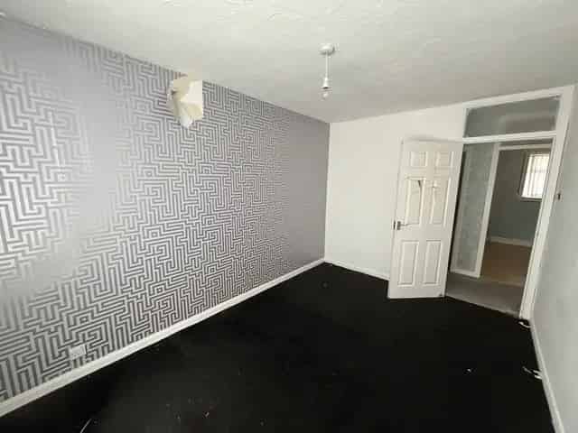 3 Bedroom Flat for Sale - High Rental Yield Potential