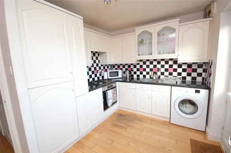 House For Sale in Leeds, England