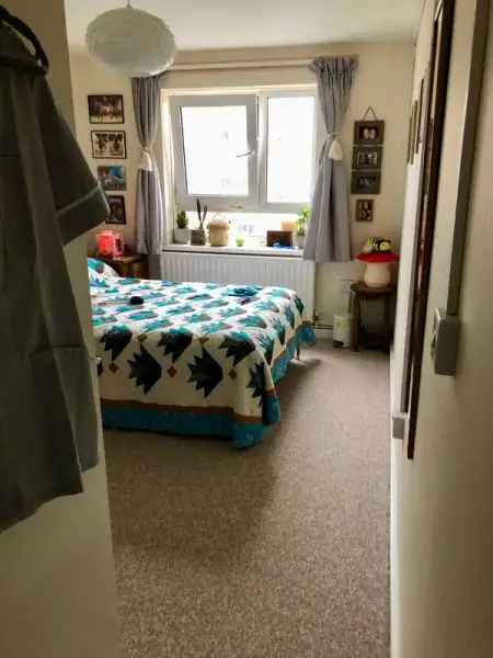 Flat For Rent in Lewes, England