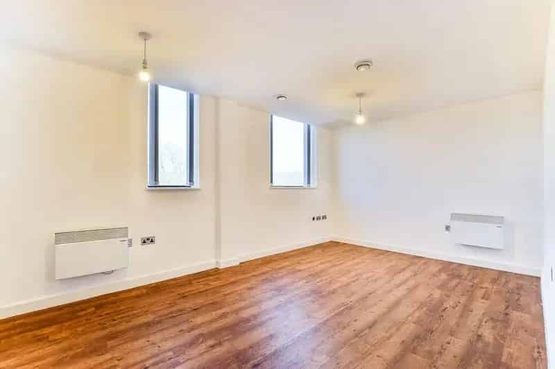 2 Bedroom Flat to Rent Sale Cheshire M33