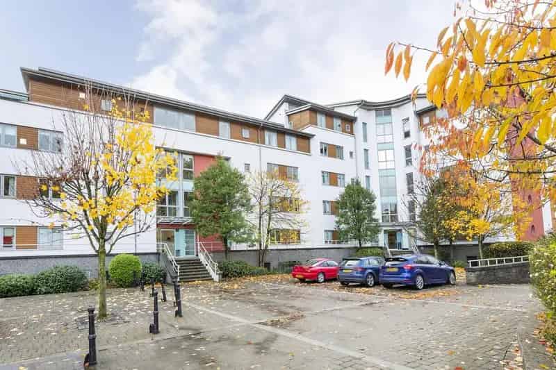 2 Bedroom Waterfront Duplex Apartment with Parking