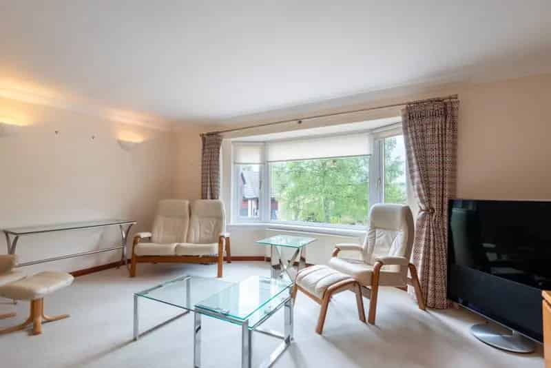 Spacious 3 Bedroom Detached Bungalow For Sale in Fowlis