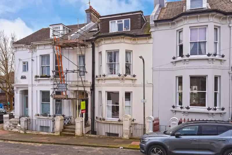 2 Bedroom Apartment For Sale