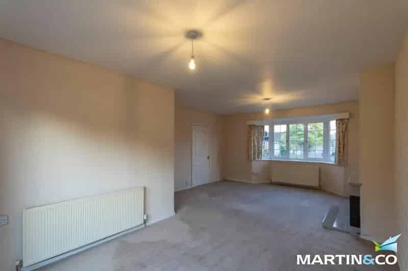 3 Bedroom Semi-Detached House for Rent