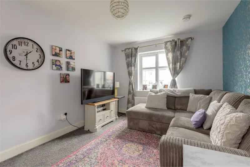 2 Bed Ground Floor Flat North Berwick Modern Kitchen South Garden
