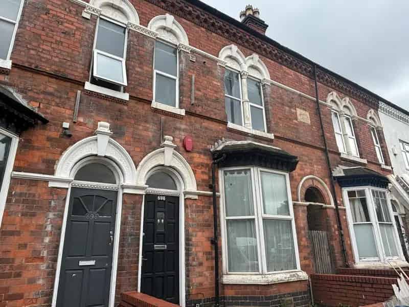 6 Bedroom Terraced House HMO Investment or Family Home