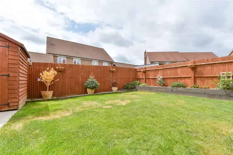 3 Bedroom Semi-Detached House for Sale Near Headcorn Station