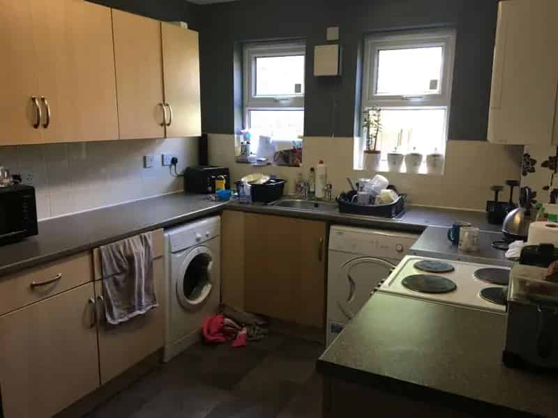 3 Bed House with New Garden and Ample Storage