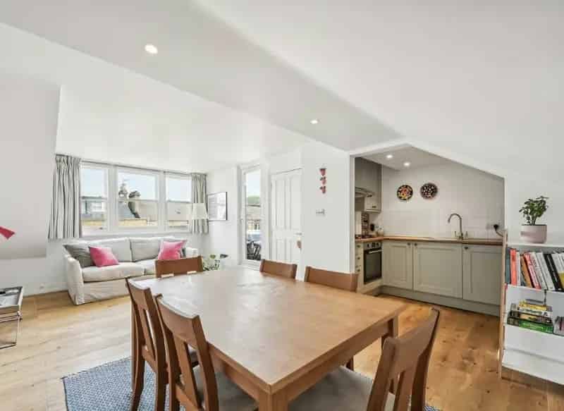 2 Double Bed Apartment with Private Roof Terrace Near Ladbroke Grove