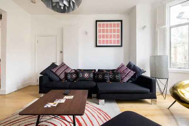 Semi-detached house to rent in Wallingford Avenue, London W10