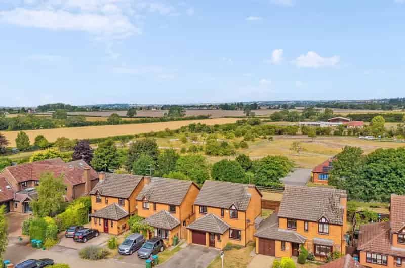 4 Bedroom Detached House for Sale Edlesborough Modern Family Home