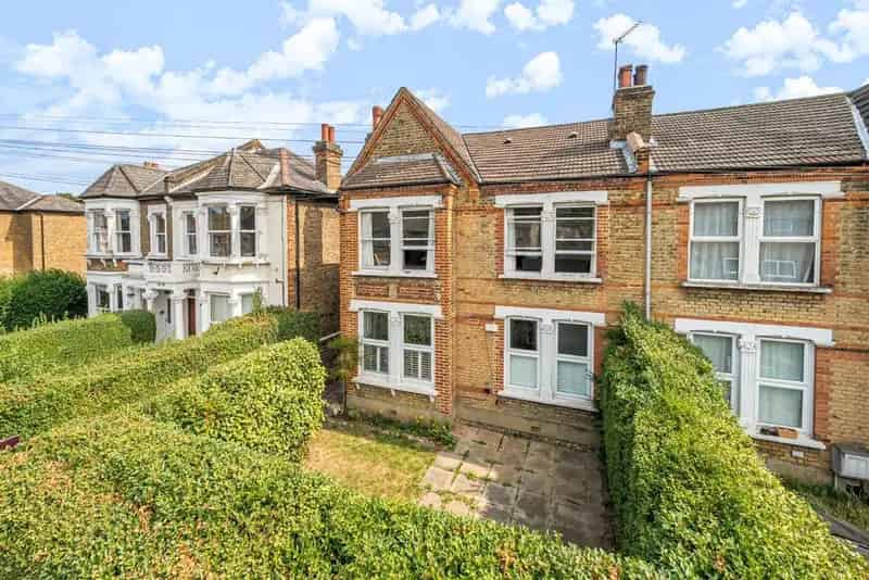Flat For Sale , London, England