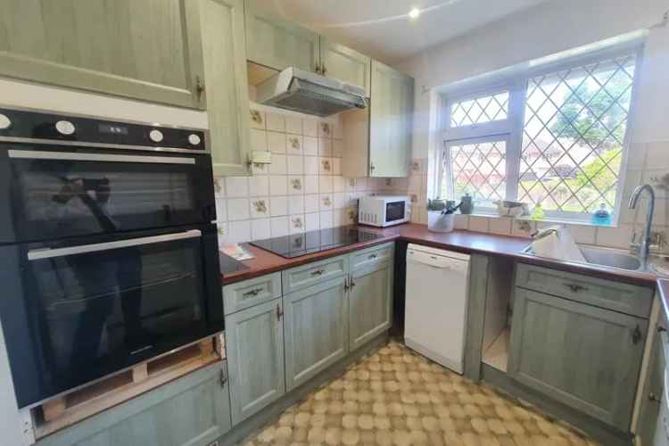 Three Bedroom Detached Bungalow Peel Common