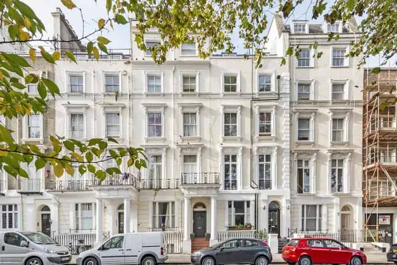 Hyde Park One Bedroom Apartment - Recently Refurbished