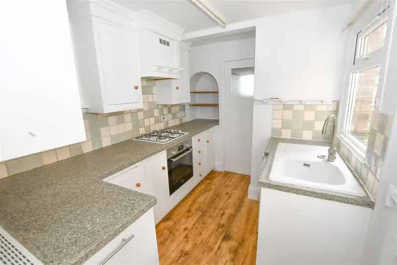 2 Bed Terraced House to Rent Camp View Road St Albans