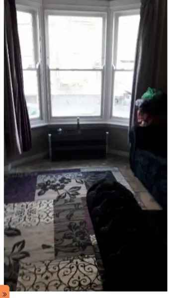 Flat For Rent in Plymouth, England