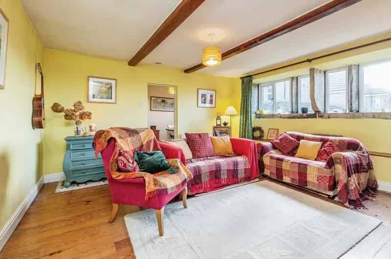 2 Bedroom Detached Cottage Pecket Well West Yorkshire