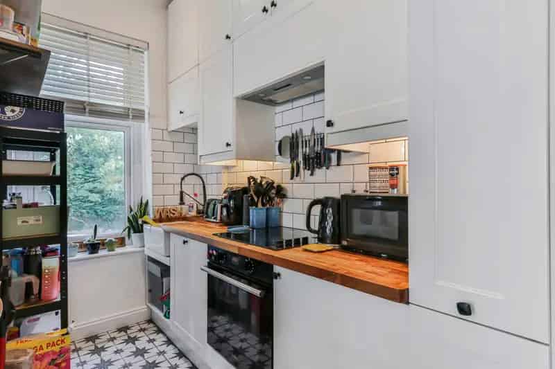 2 Bedroom Flat For Sale Bournemouth Garage Communal Gardens