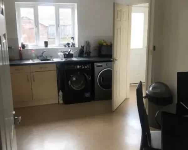 3 Bed End Terrace House Wheelchair Adapted Garden Driveway