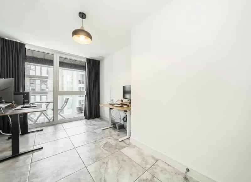 Flat For Sale , London, England