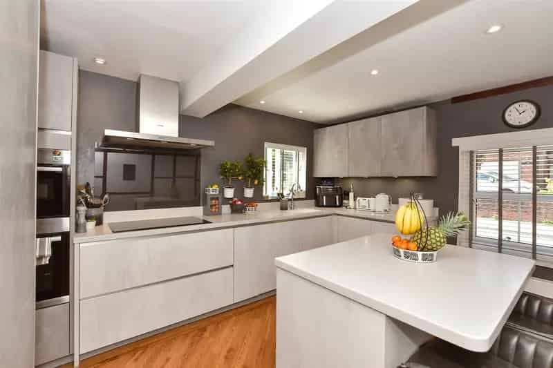 4 Bedroom Detached House for Sale Near Lympne