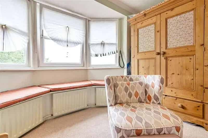 4 Bed House For Sale With Garage and Stunning City Views