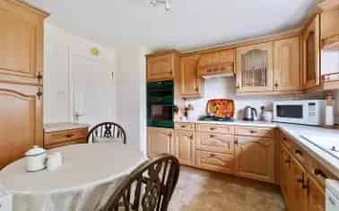 3 Bedroom Detached Bungalow in Honiton