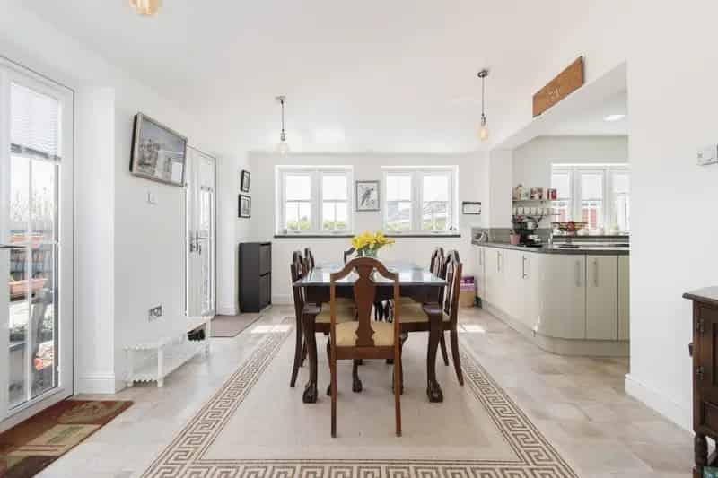 Stunning Detached Home with Solar Panels and Home Office