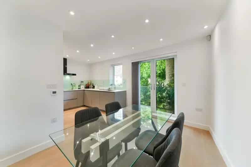 3 Bed Flat to Rent Sandon Court Davenant Street London E1