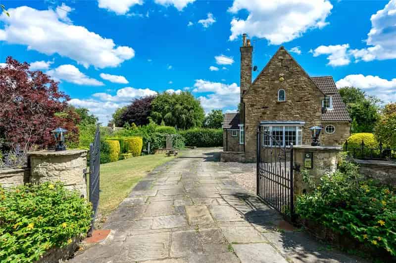 House For Sale , Leeds, England
