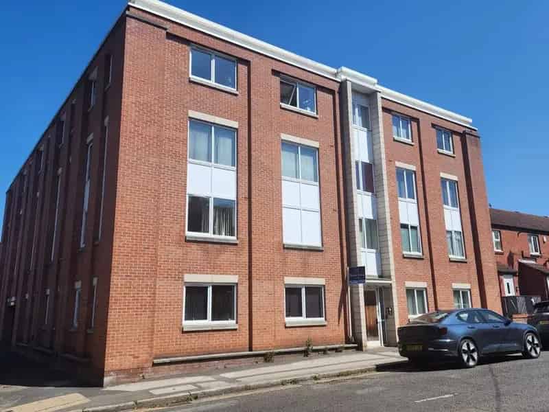 2 Bedroom Apartment for Sale Nottingham NG5
