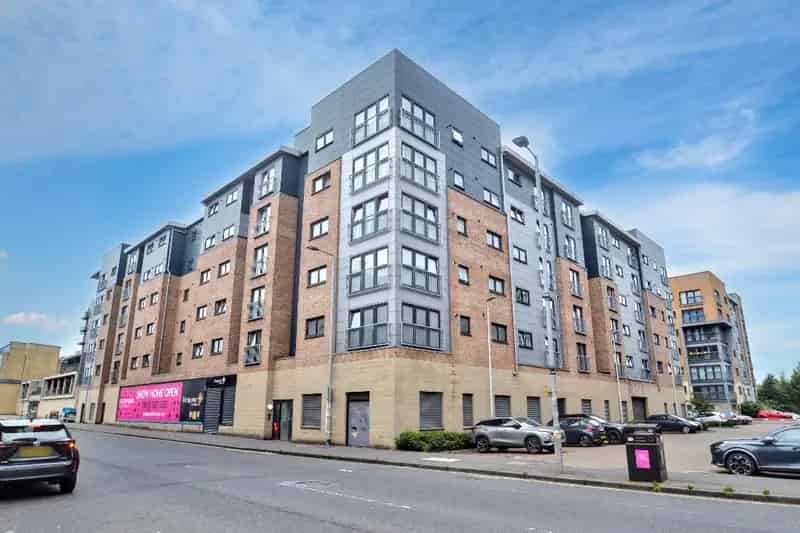 2 Bedroom Flat for Sale in Scotland