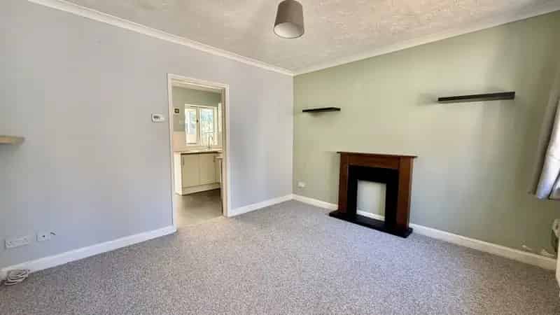 2 Bedroom Bungalow For Sale in Frome