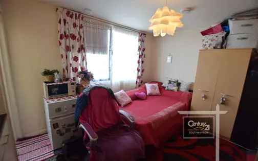 Southampton City Centre Studio Flat Near Solent University