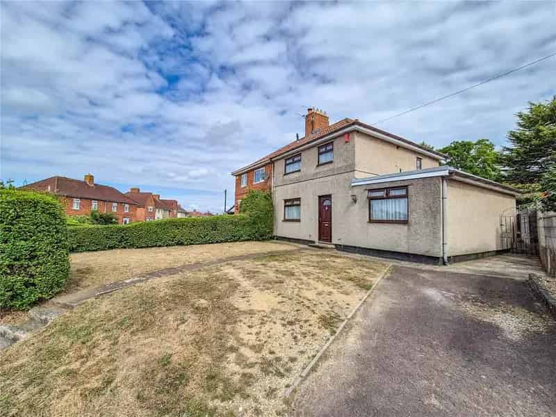 4 Bedroom Semi-Detached House for Sale