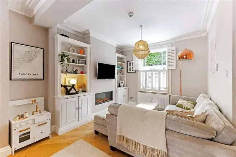 3 bed house for sale