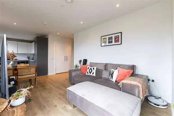 2-Bed 2-Bath Apartment at The Stile Meadowside Manchester