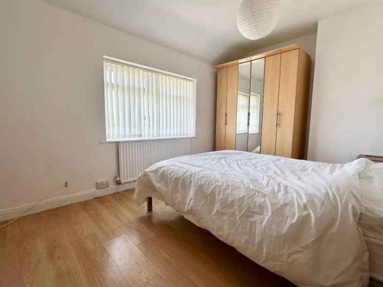 2 Bedroom House For Sale 840 SQ FT Extended Terraced