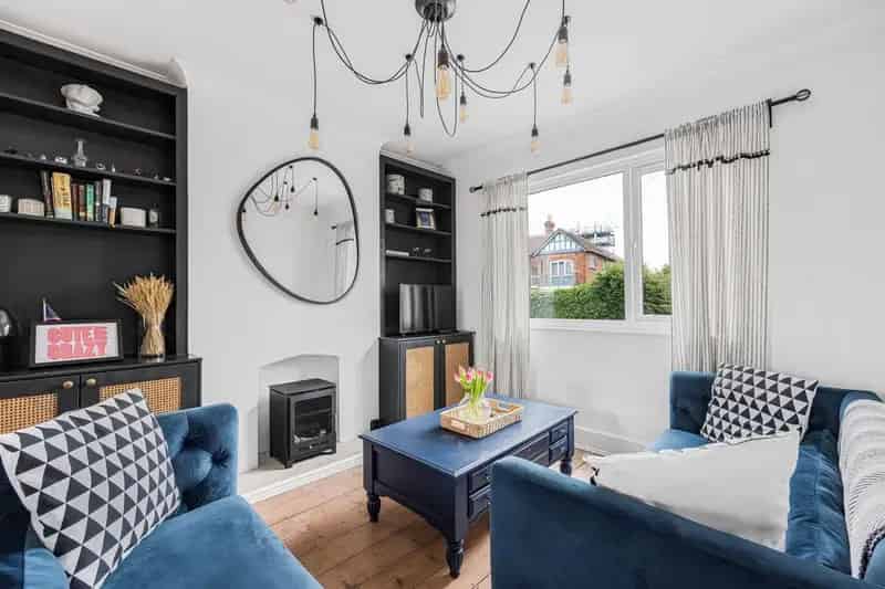 2 bedroom terraced house for sale