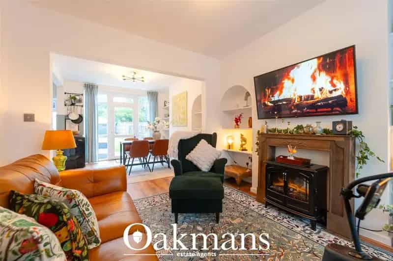 3 Bedroom Semi-Detached House for Sale in Birmingham