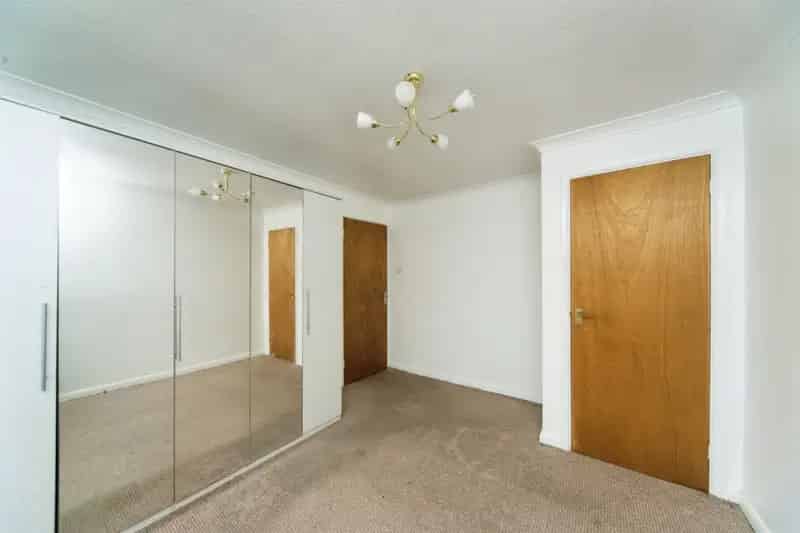 Three Bedroom Semi-Detached House Near Penland Woods