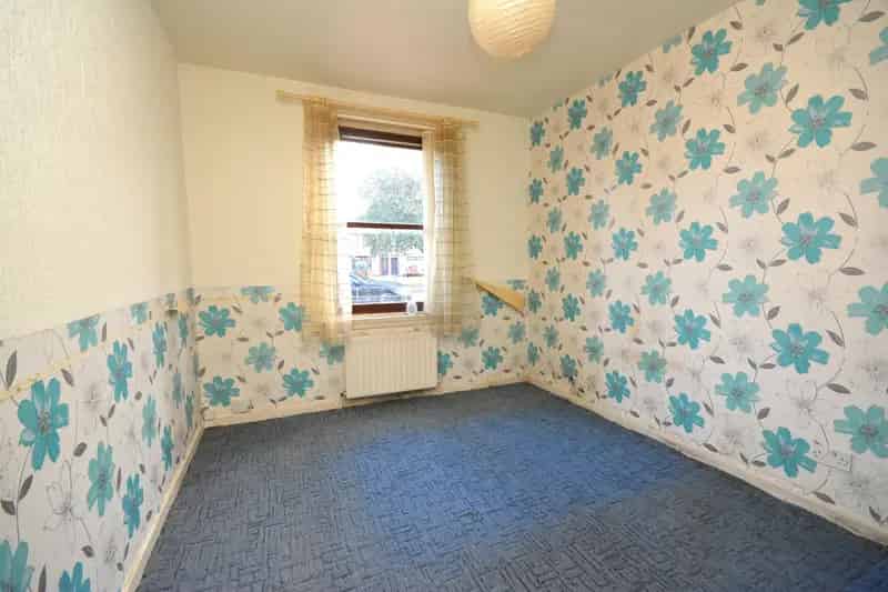 Grangemouth 3 Bed Cottage Flat - Modernisation Potential
