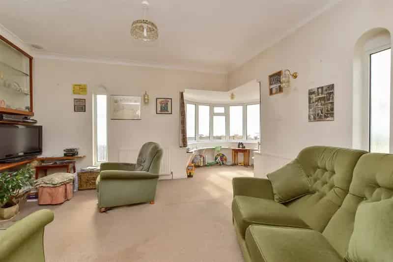 4 Bedroom Detached Bungalow For Sale