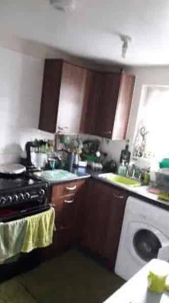3rd Floor Flat 2 Double Bedrooms Balcony Parking Pets Allowed