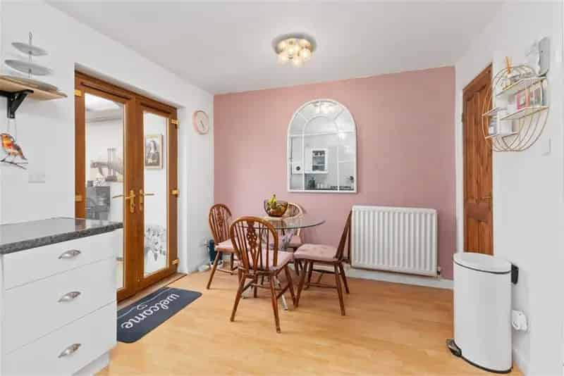 2 Bed Terraced House with 2 Reception Rooms